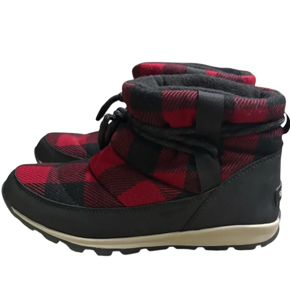 SORREL Whitney Short Winter Boots in Buffalo Plaid Size 8 — VERY GENTLY WORN!!!
